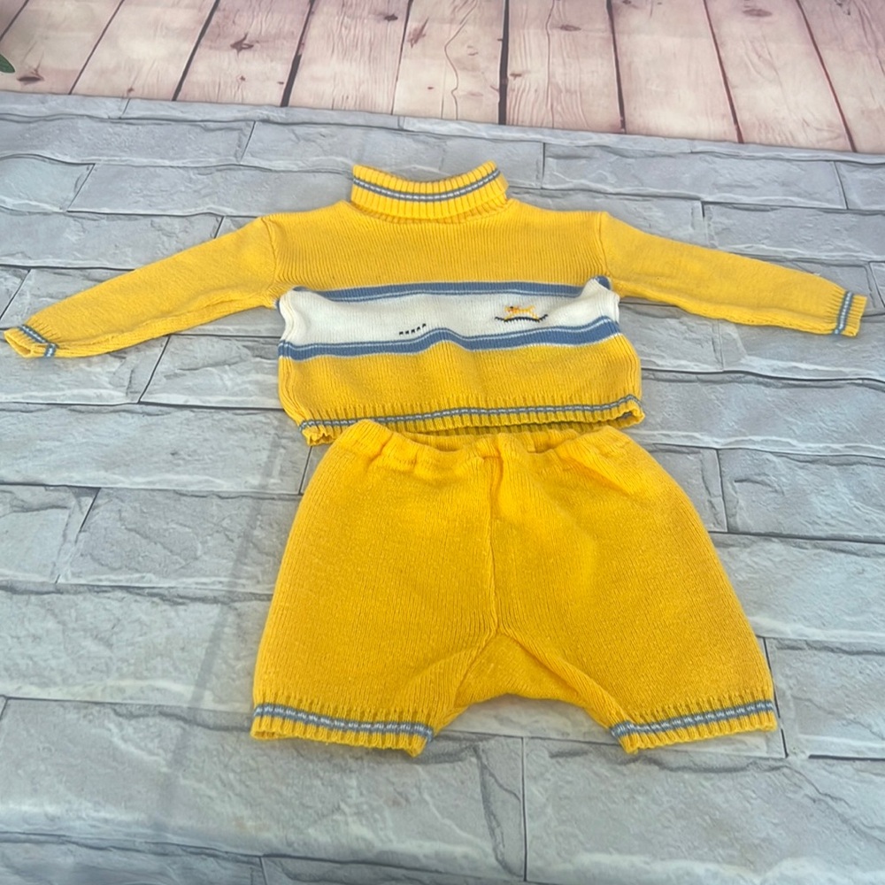 90/80’s Vintage New born outfit matching set